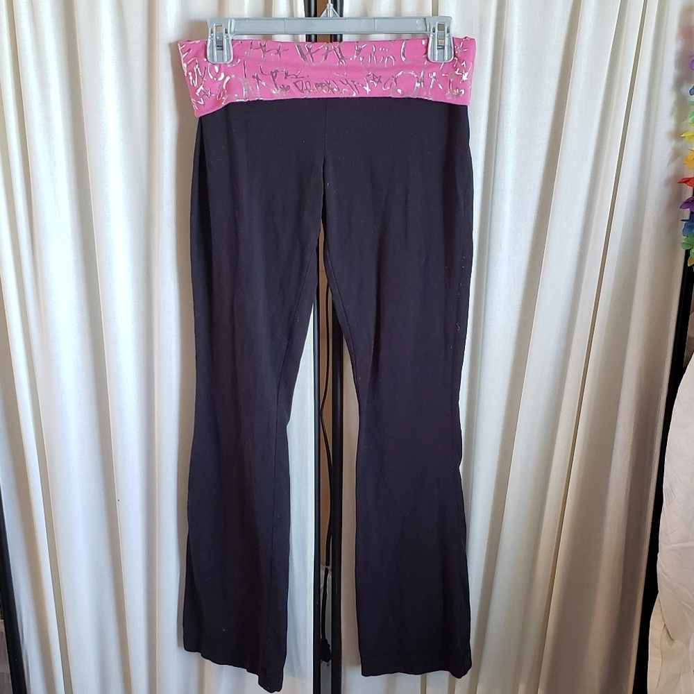 SO brand size M So yoga pants, black/pink/silver